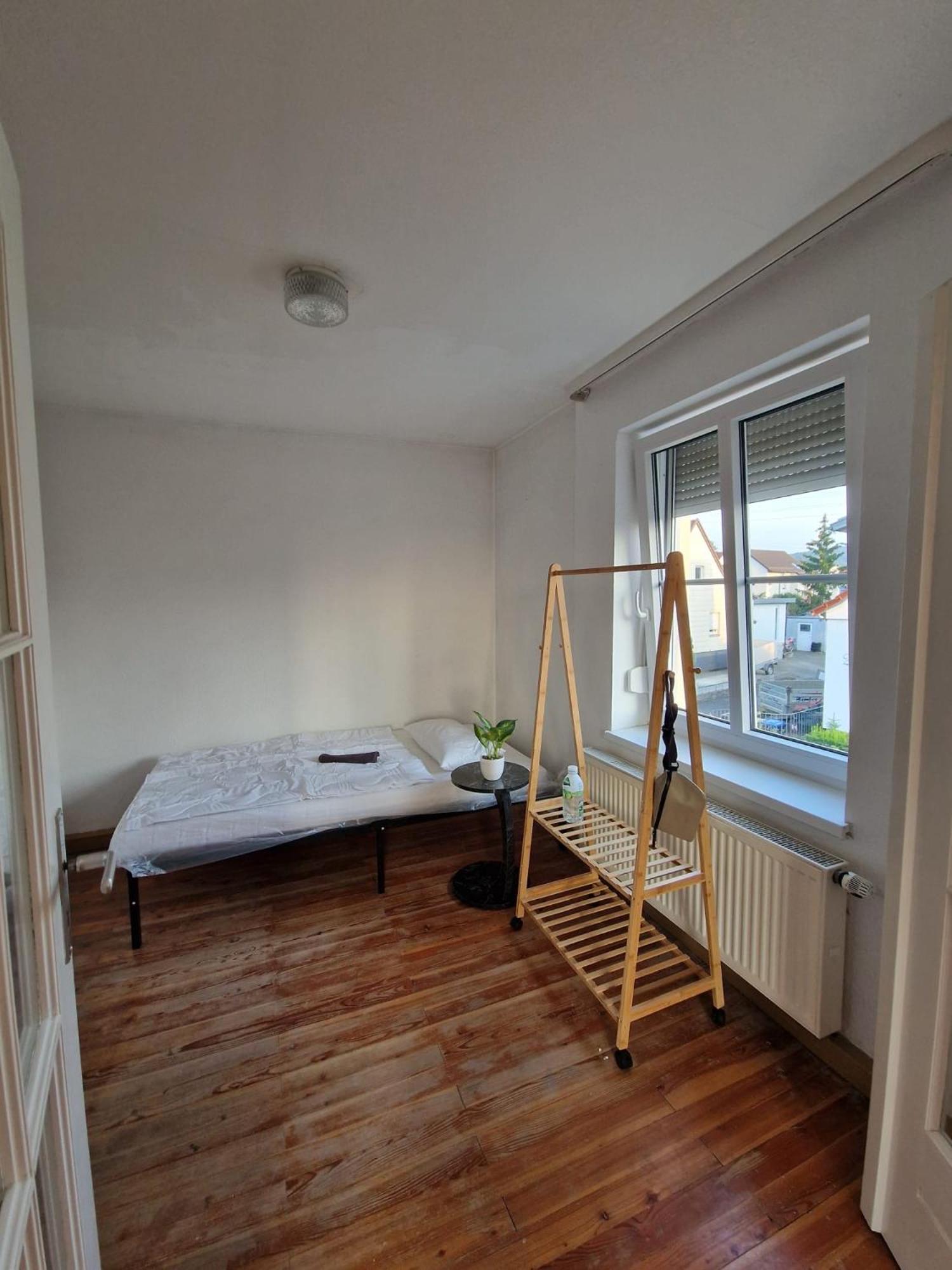 Appartement Schoene Mit 6 Einzelbetten, Geeignet Fuer Monteure *